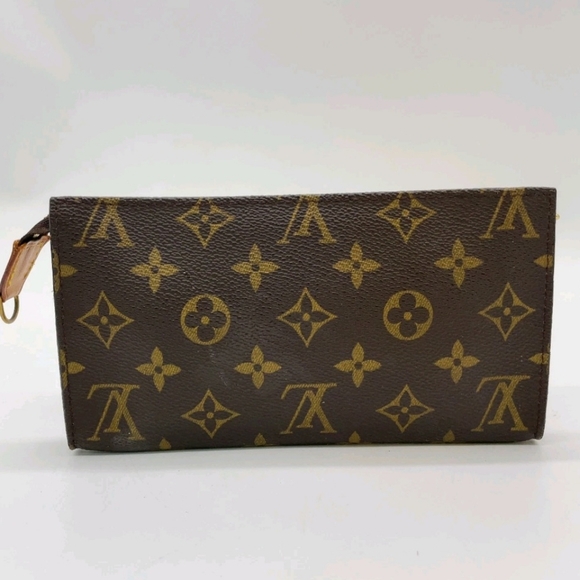Louis Vuitton  Monogram Pouch With Box - Picture 6 of 13